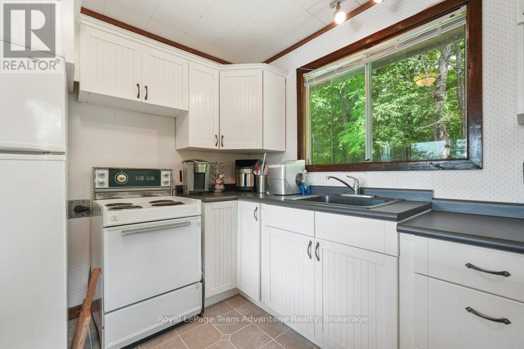 32 Island 65c, Carling, Ontario  P0G 1G0 - Photo 24 - X12344320