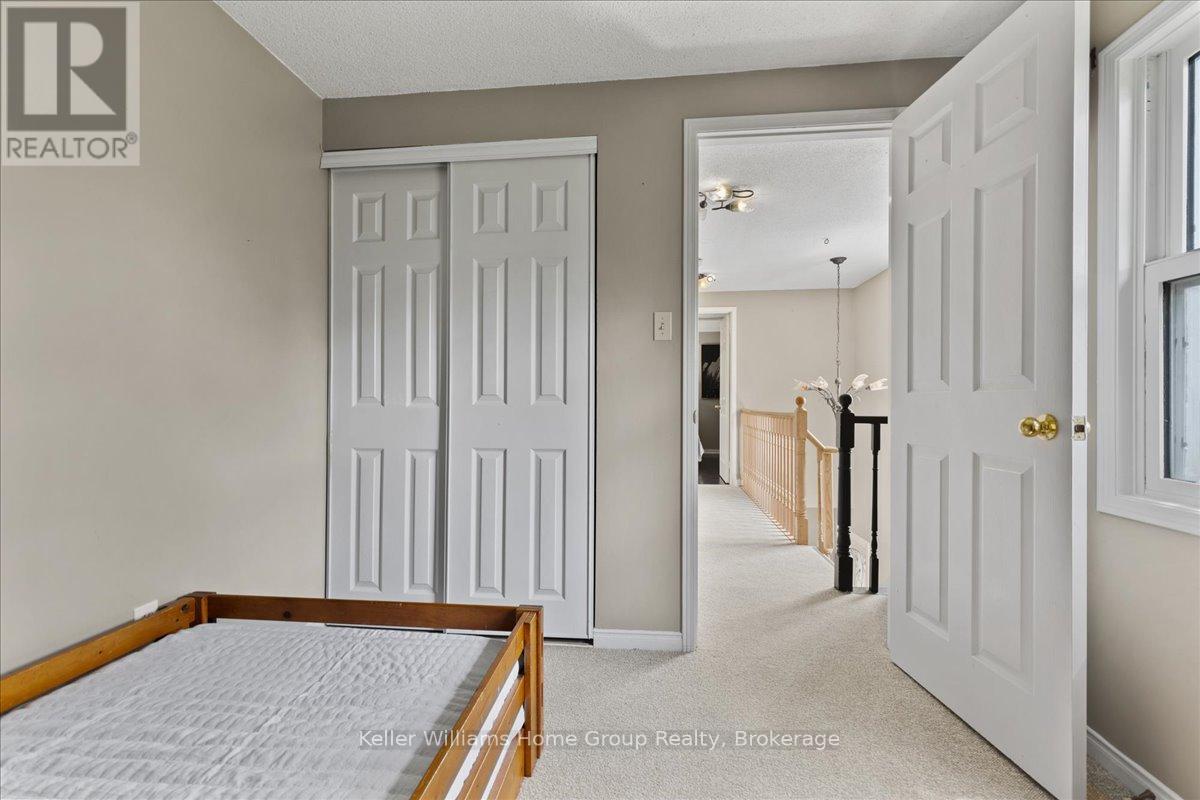 212 Inglis Street, North Dumfries, Ontario  N0B 1E0 - Photo 18 - X12344360