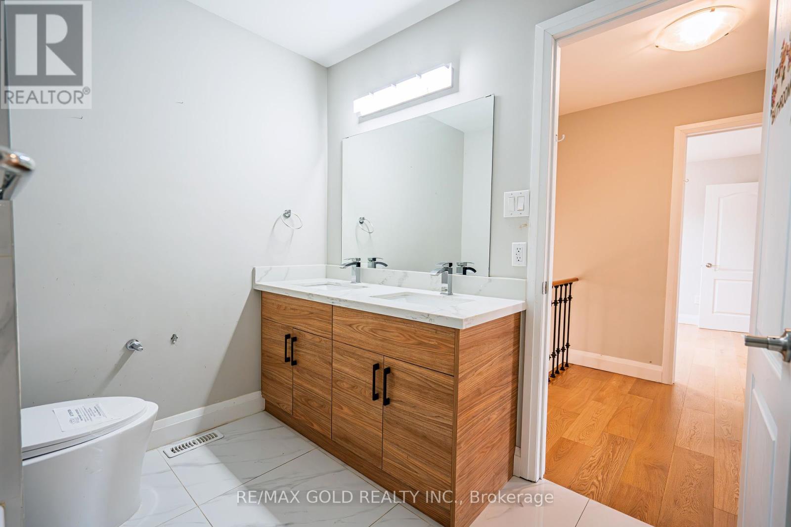 4032 Teakwood Drive, Mississauga (Creditview), Ontario  L5C 3T5 - Photo 24 - W12344195
