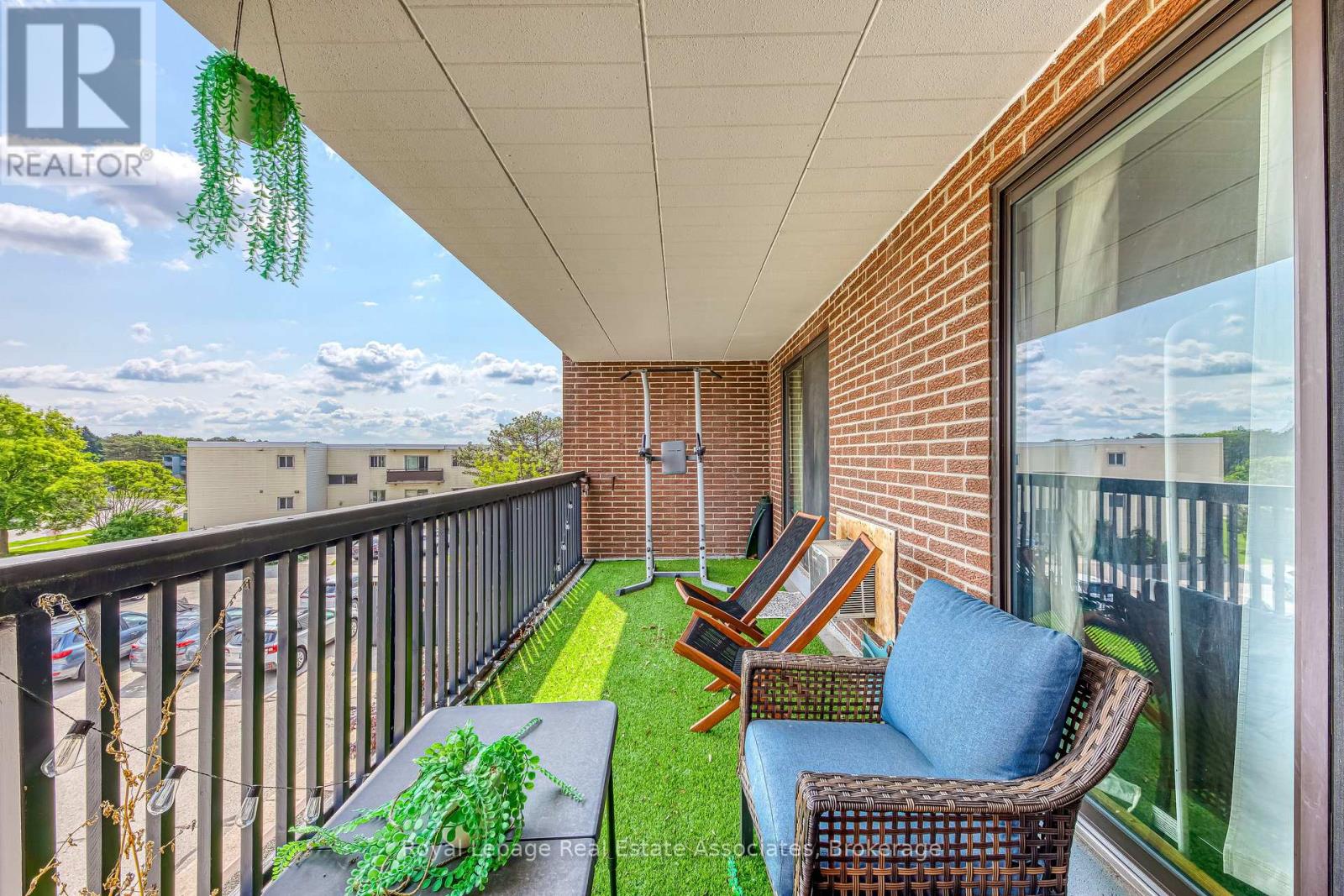 58 - 63 Conroy Crescent, Guelph (Dovercliffe Park/old University), Ontario  N1G 2V5 - Photo 20 - X12344202
