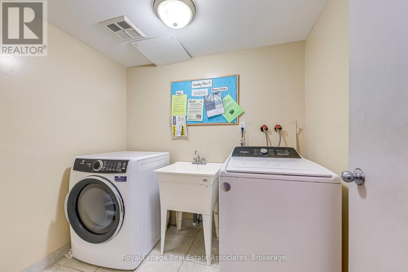 58 - 63 Conroy Crescent, Guelph (Dovercliffe Park/old University), Ontario  N1G 2V5 - Photo 22 - X12344202