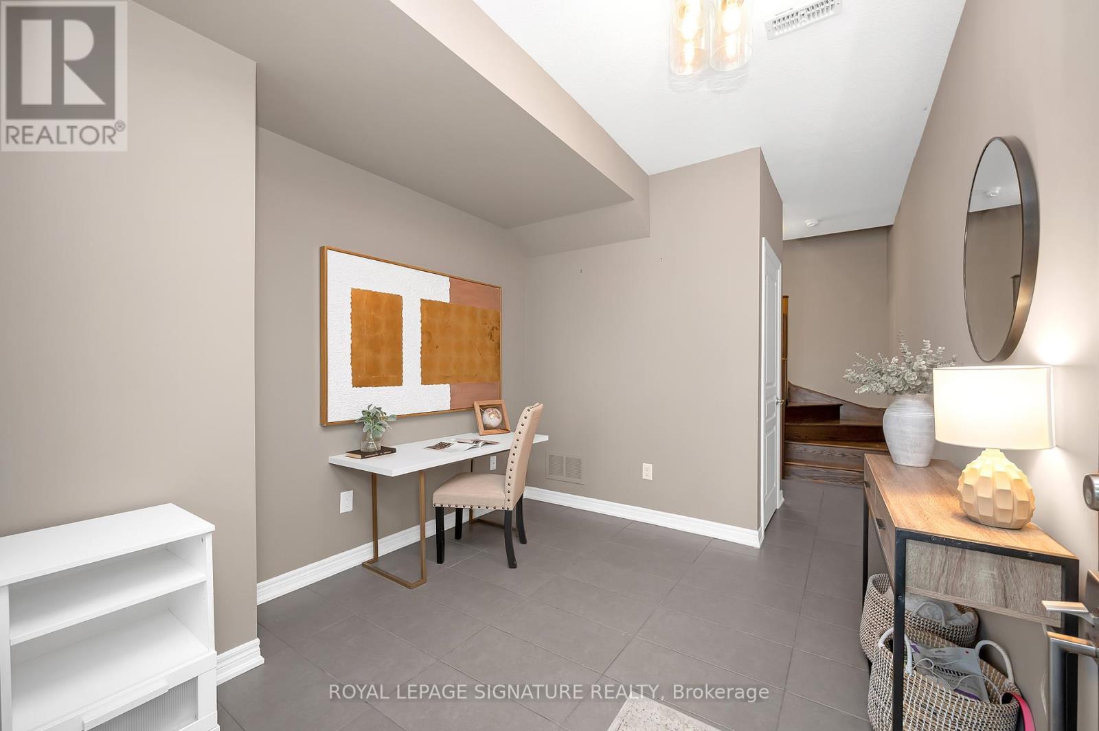 Property at 29 - 215 DUNDAS STREET E image 4