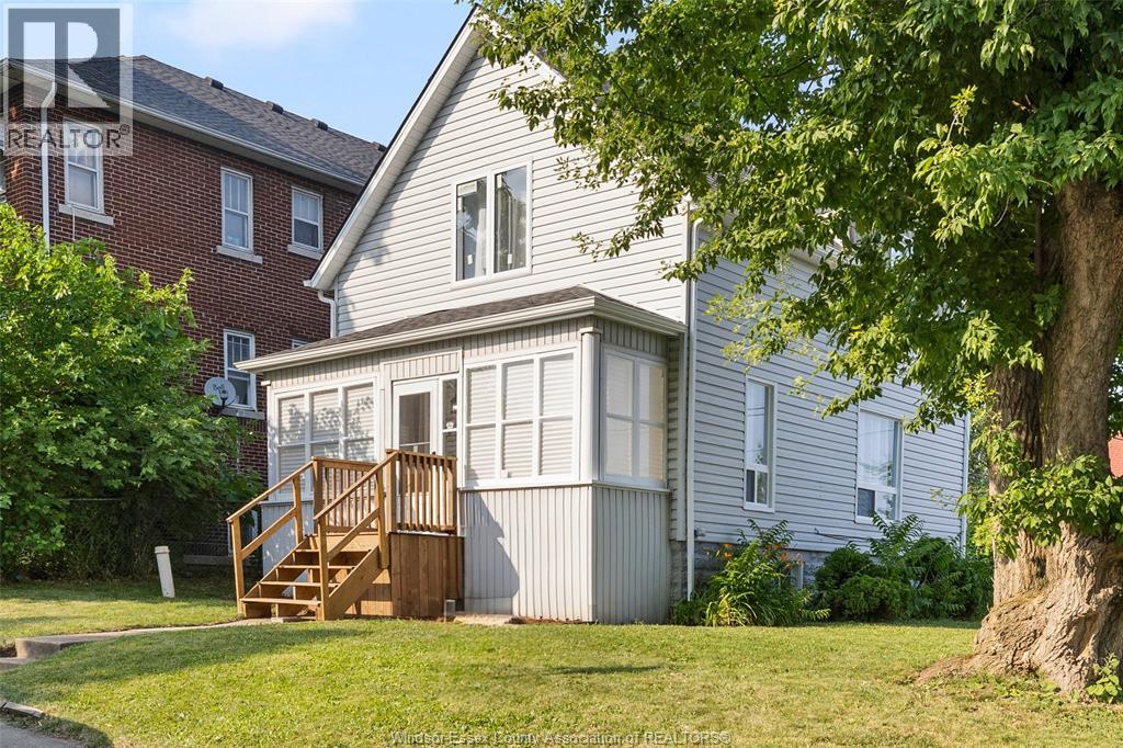 Property at 488 PARENT AVENUE image 2