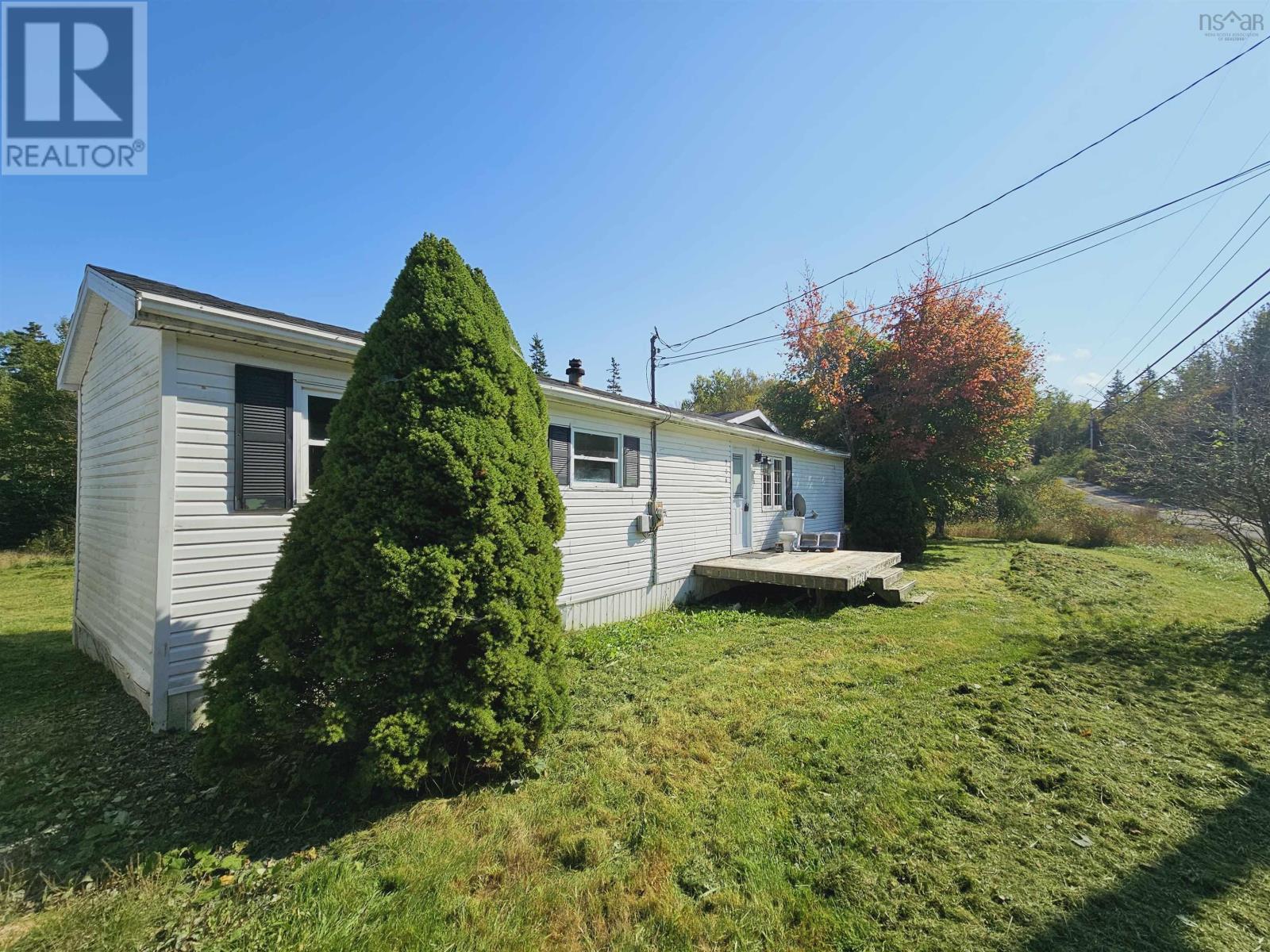 906 Point Aconi Road, Point Aconi, Nova Scotia  B1Y 1Z9 - Photo 2 - 202508144