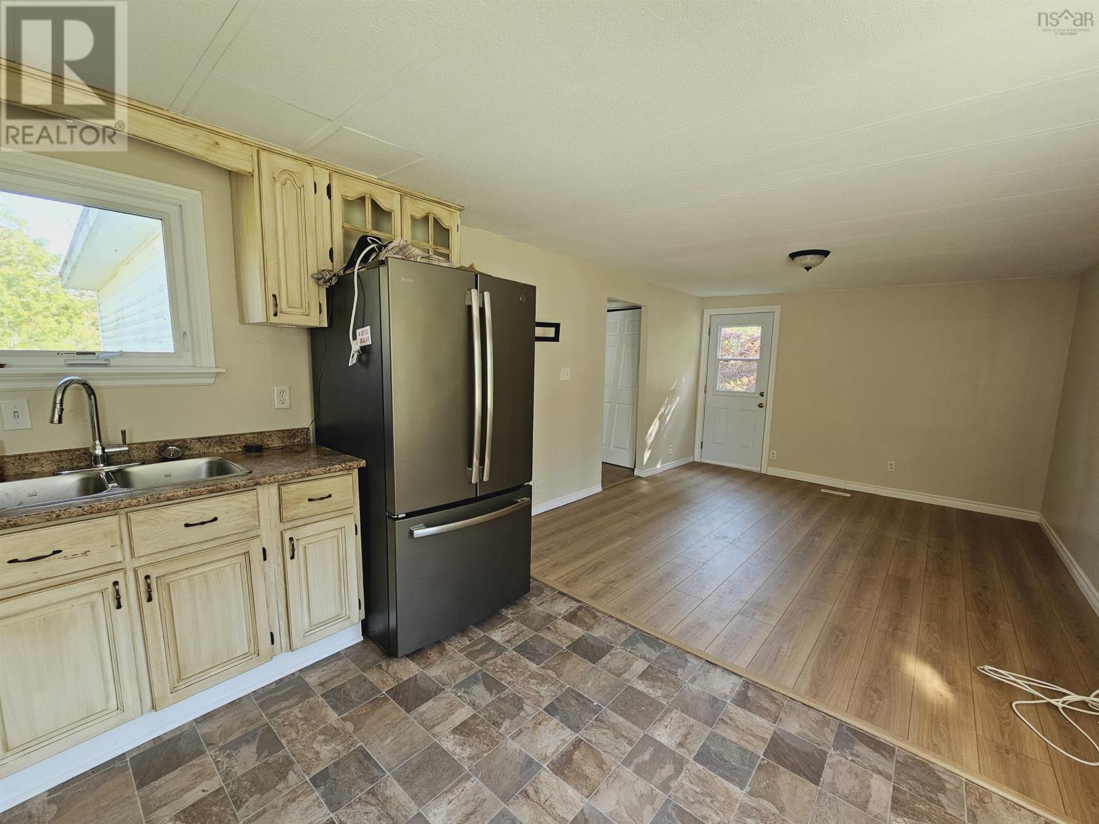 906 Point Aconi Road, Point Aconi, Nova Scotia  B1Y 1Z9 - Photo 6 - 202508144