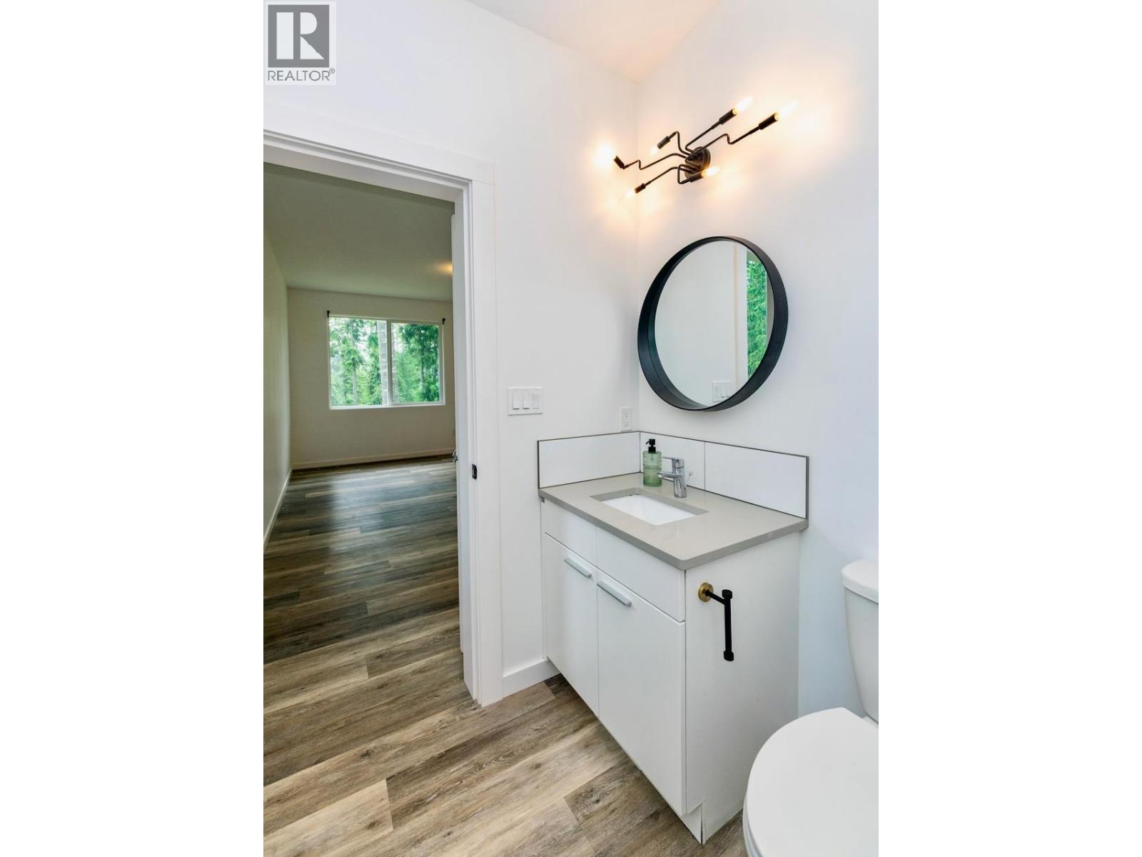 7468 Estate Drive, Anglemont, British Columbia  V0E 1M8 - Photo 18 - 10353996