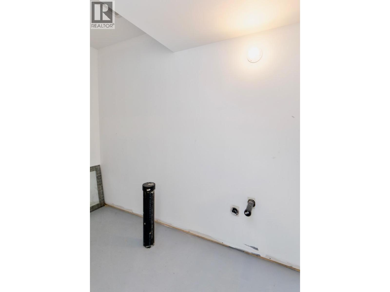 7468 Estate Drive, Anglemont, British Columbia  V0E 1M8 - Photo 27 - 10353996