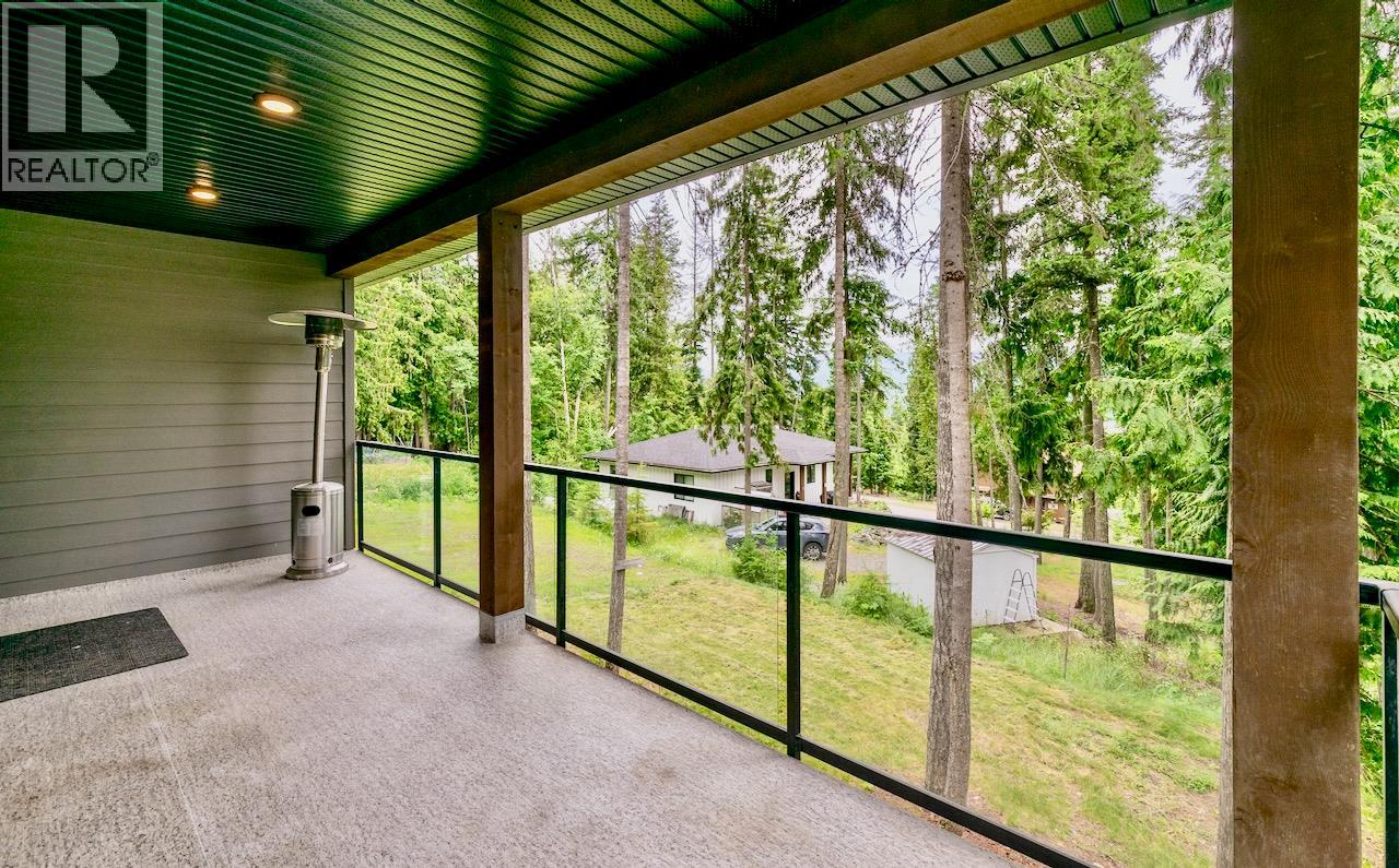 7468 Estate Drive, Anglemont, British Columbia  V0E 1M8 - Photo 31 - 10353996