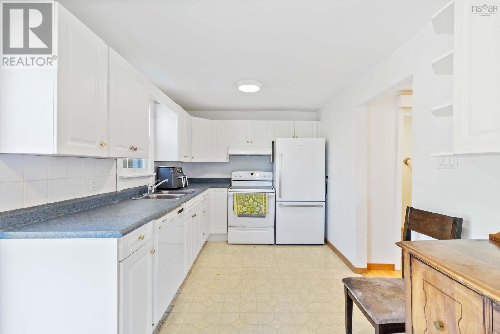 16 Stephen St, Dartmouth, Nova Scotia  B2Y 2L3 - Photo 10 - 202520395