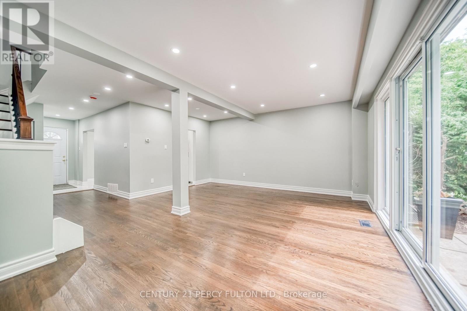 Property at 107 - 925 BAYLY STREET image 4