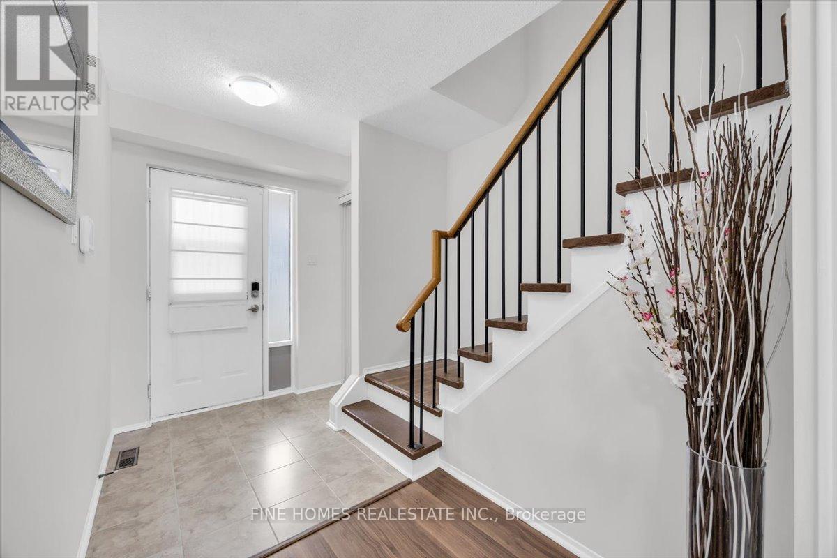 Property at 599 GIBNEY CRESCENT image 4