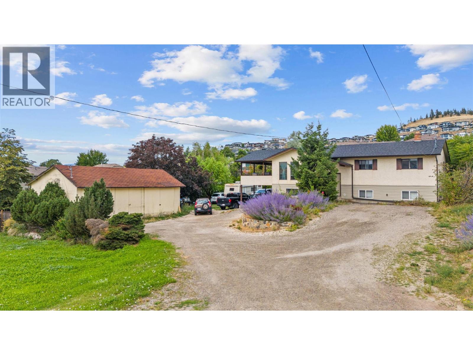 Property at 1584 Highway 33 E image 4