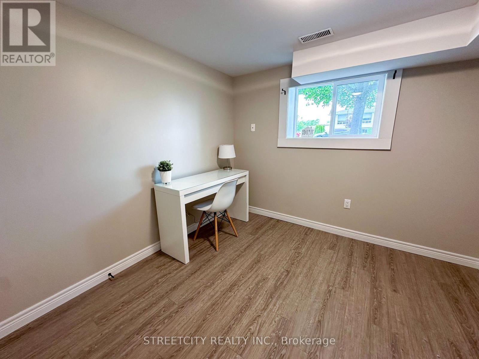 1578 Councillors Street, St. Clair, Ontario  N0N 1H0 - Photo 17 - X12344477