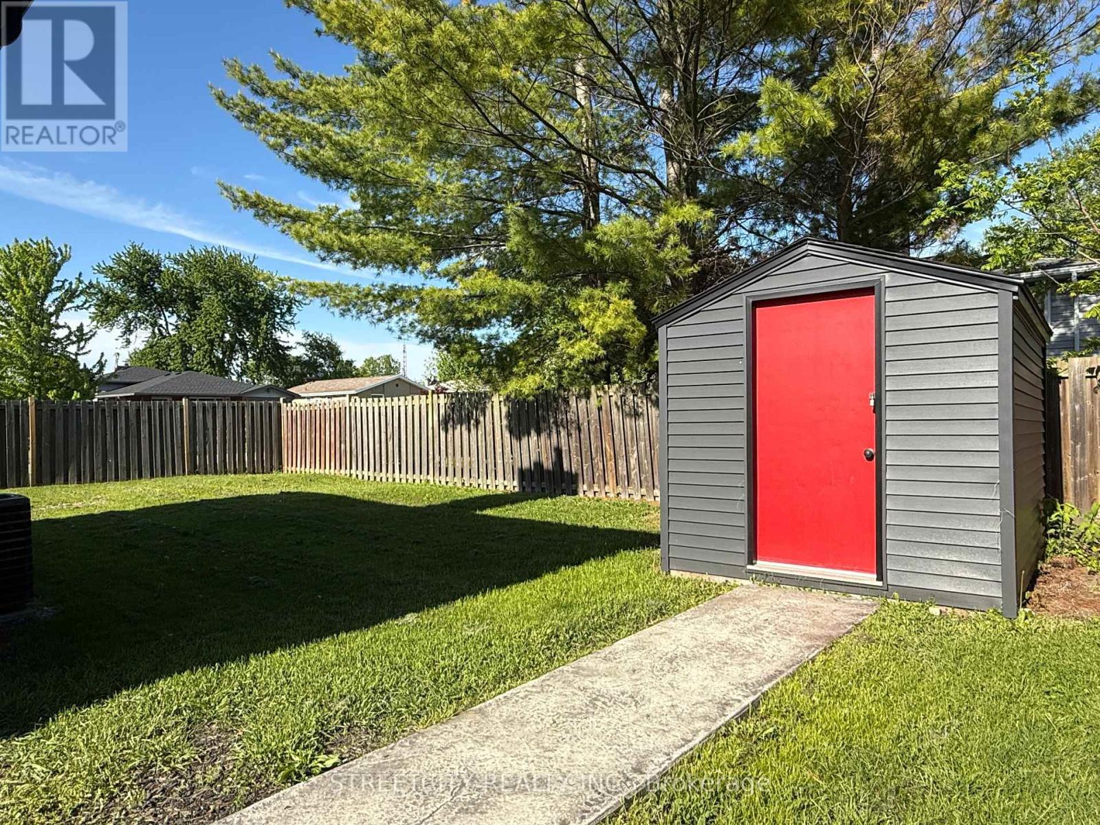 1578 Councillors Street, St. Clair, Ontario  N0N 1H0 - Photo 27 - X12344477