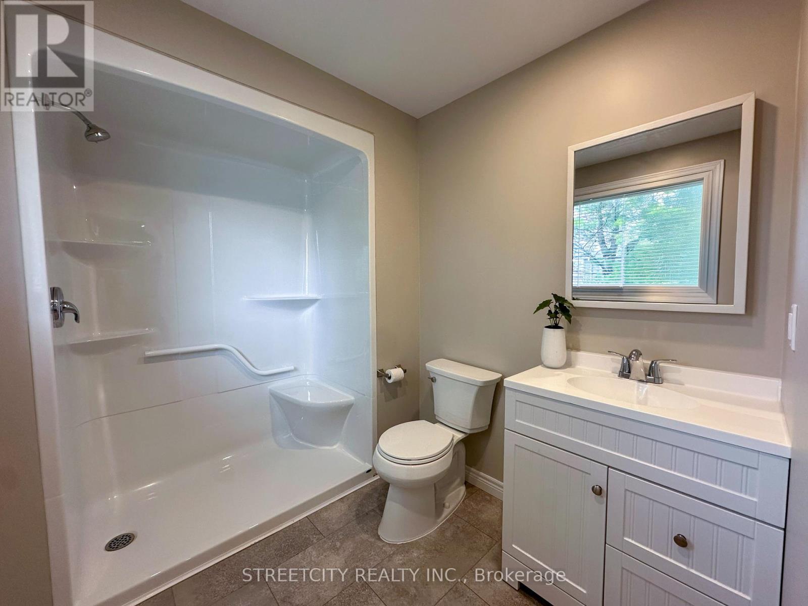 1578 Councillors Street, St. Clair, Ontario  N0N 1H0 - Photo 9 - X12344477