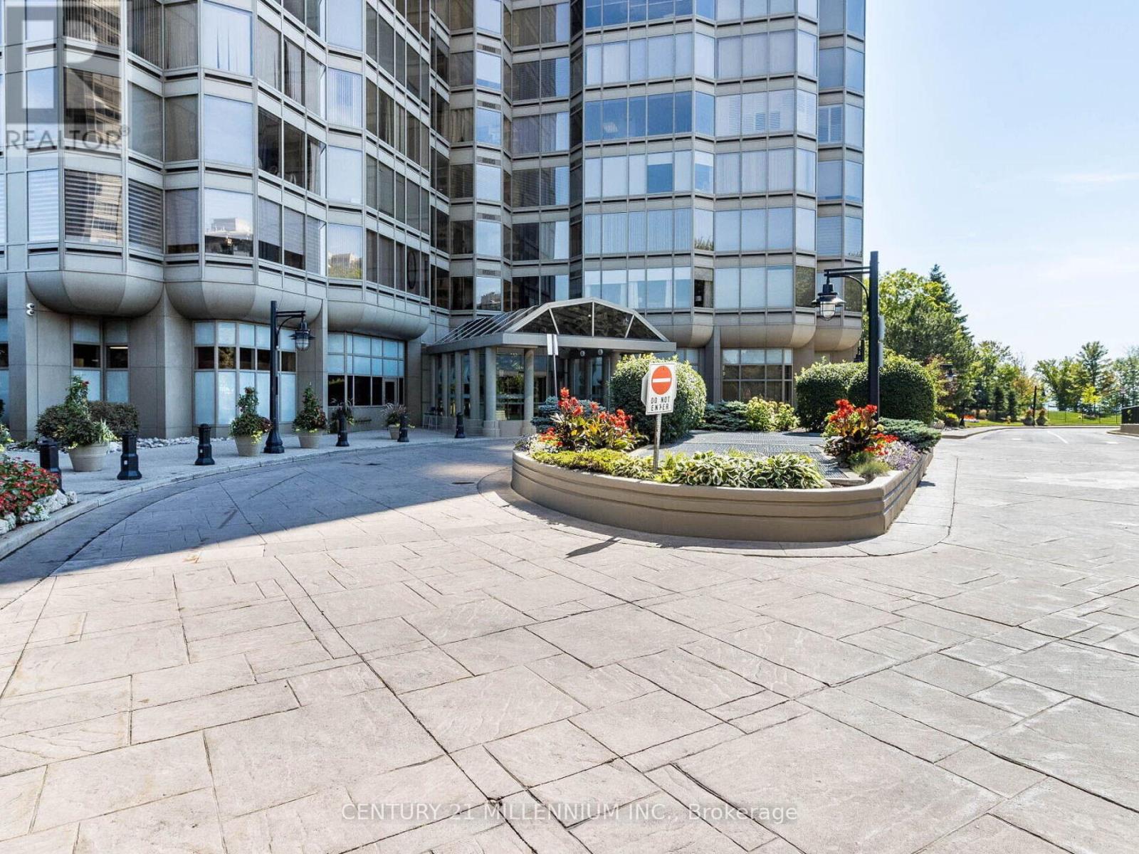 Property at 603 - 1 PALACE PIER COURT image 3