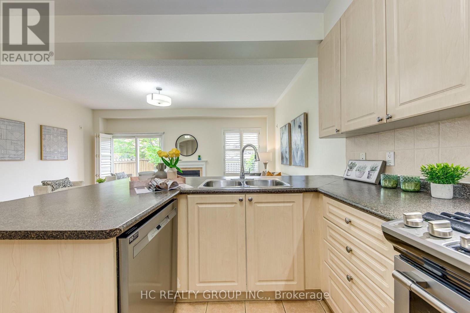 2436 Felhaber Crescent, Oakville, Ontario  L6H 7N8 - Photo 15 - W12344311