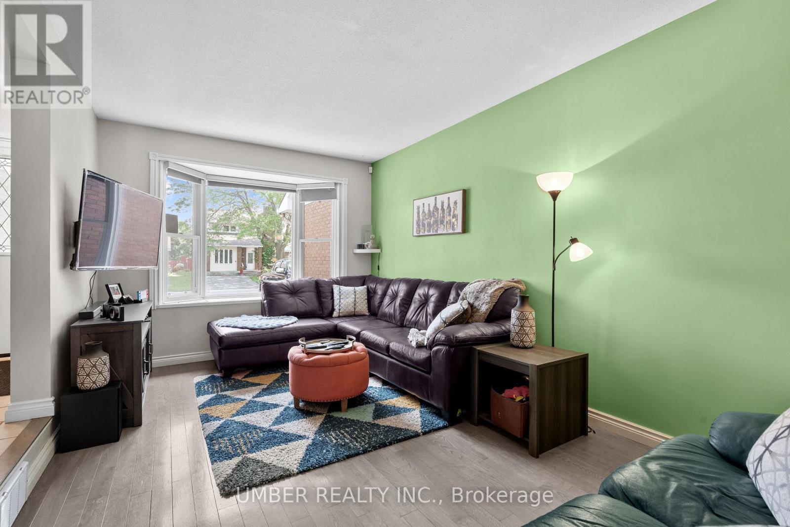 1130 St Emmanuel Terrace, Ottawa, Ontario  K1C 2J7 - Photo 11 - X12344503
