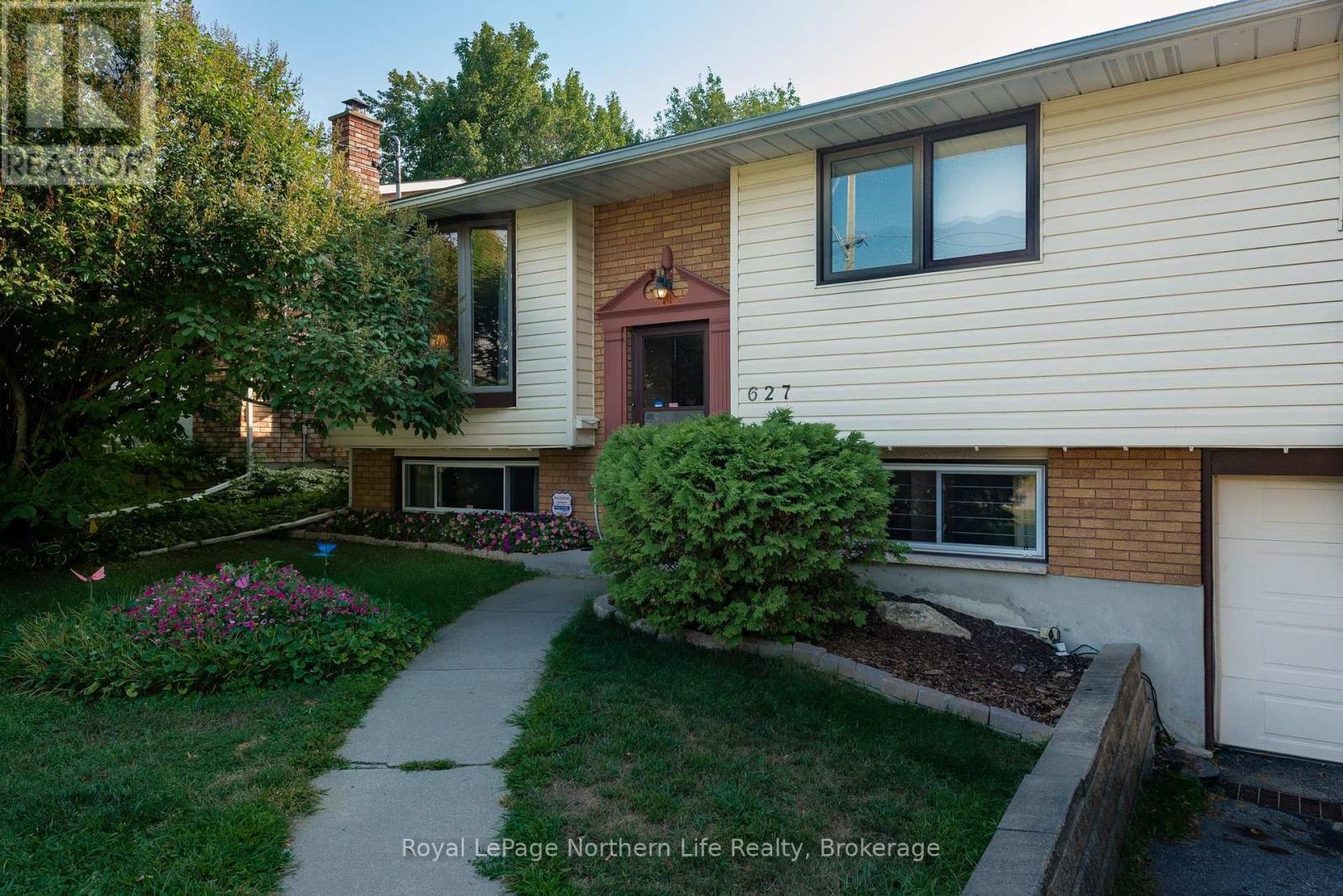 Property at 627 HARDY STREET image 3