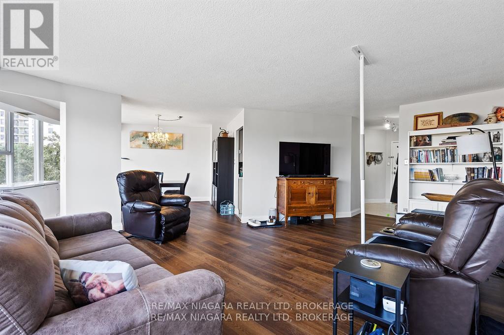 201 - 7 Gale Crescent, St. Catharines, Ontario  L2R 7M8 - Photo 3 - X12344543