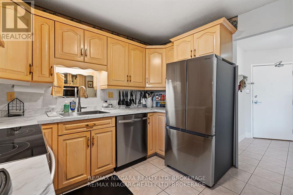 201 - 7 Gale Crescent, St. Catharines, Ontario  L2R 7M8 - Photo 7 - X12344543