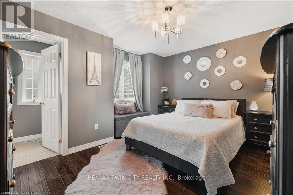 72 - 250 Ainslie Street S, Cambridge, Ontario  N1R 8P8 - Photo 12 - X12344388
