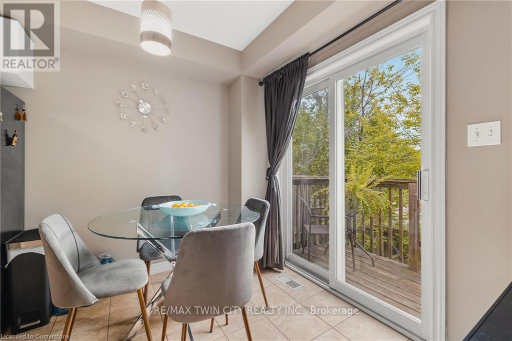 72 - 250 Ainslie Street S, Cambridge, Ontario  N1R 8P8 - Photo 7 - X12344388