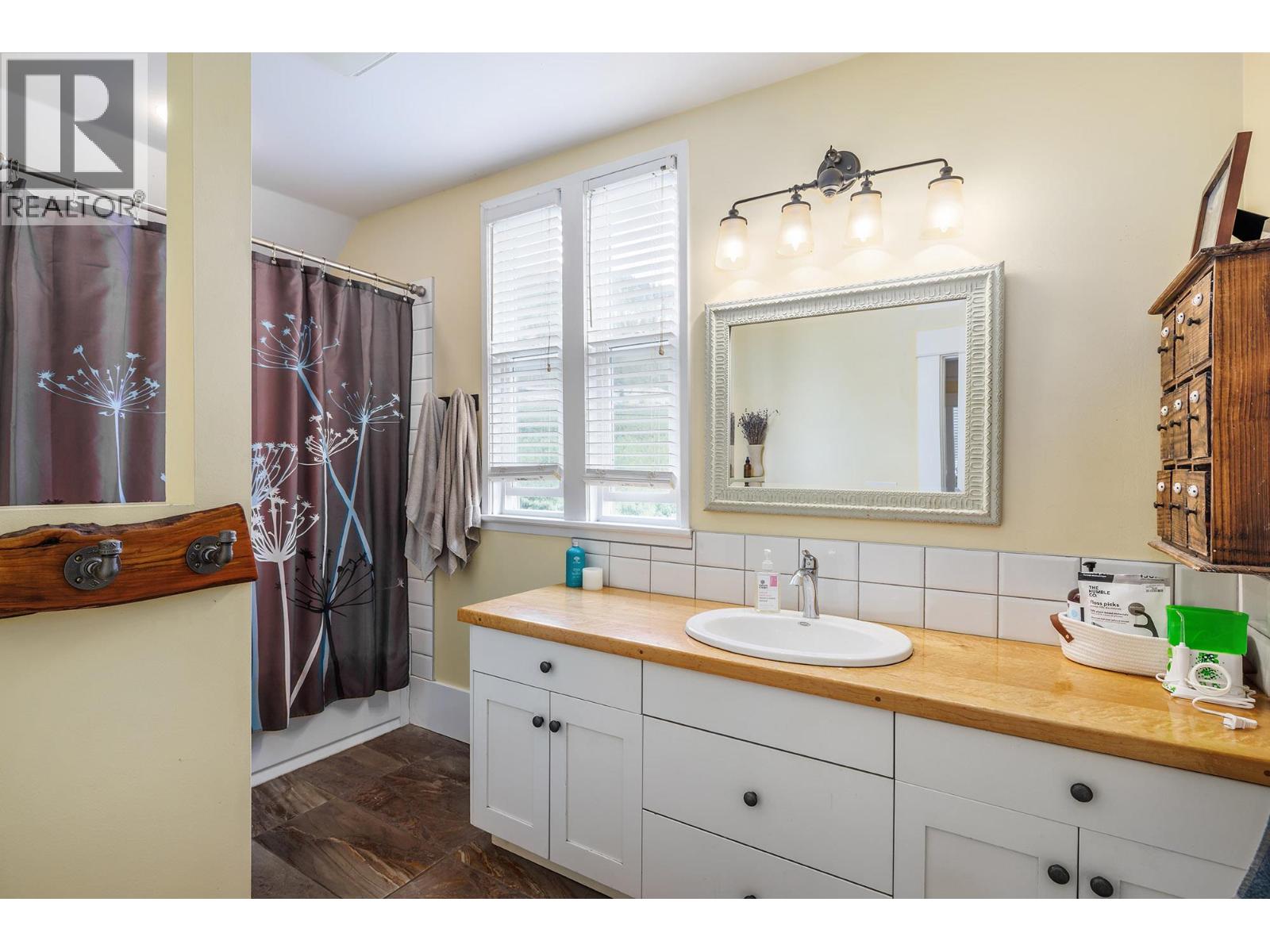 15818 Old Mission Road, Lake Country, British Columbia  V4V 2G8 - Photo 21 - 10358802
