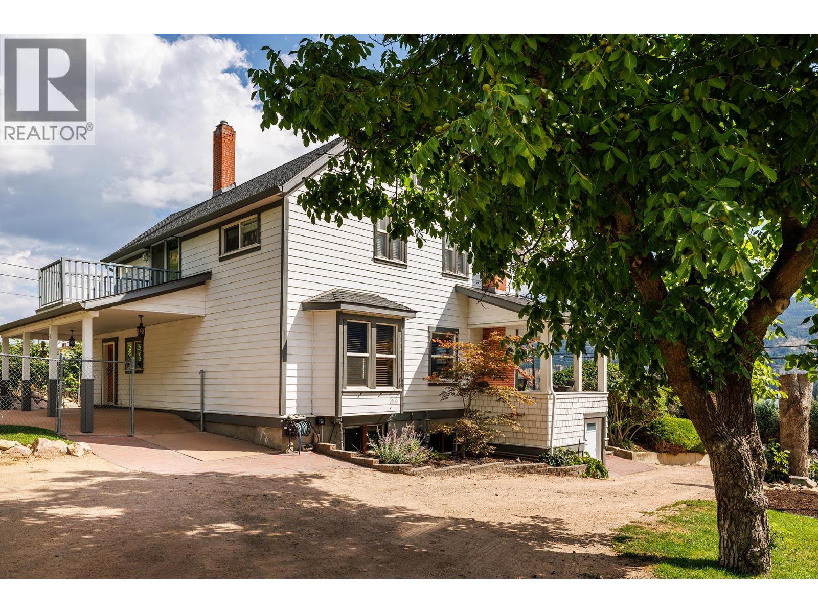 Property at 15818 Old Mission Road image 3