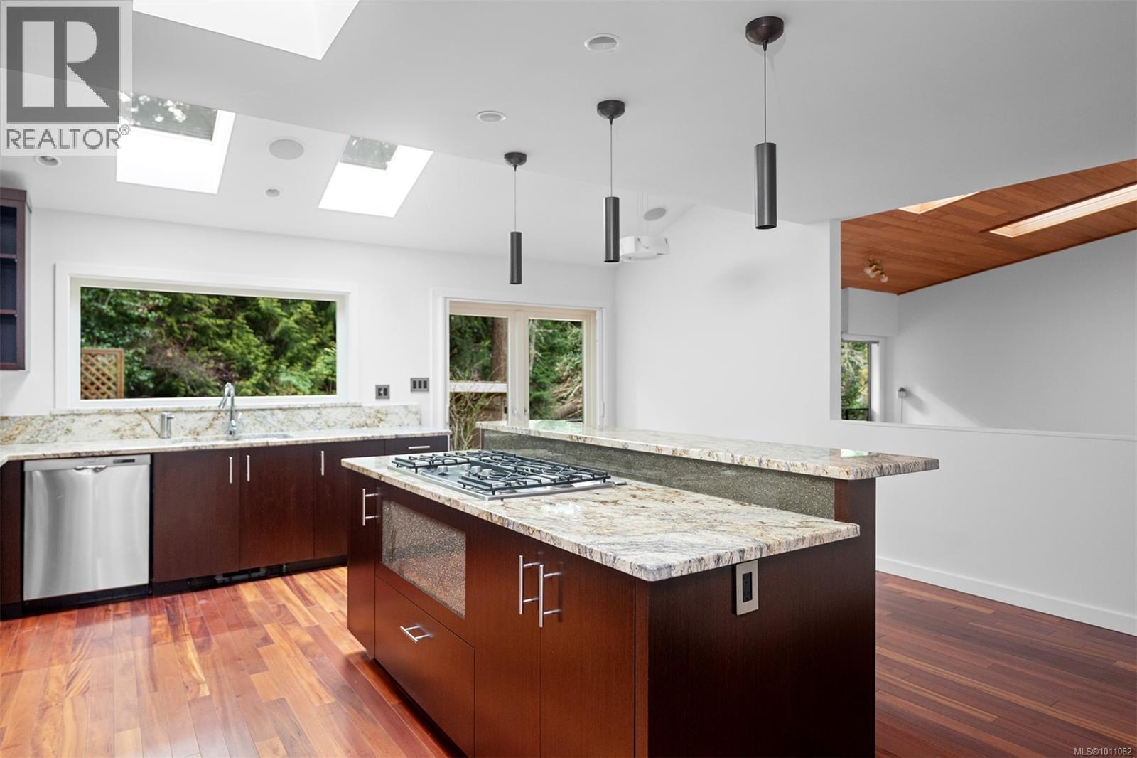 Property at 1075 Quailwood Pl image 4