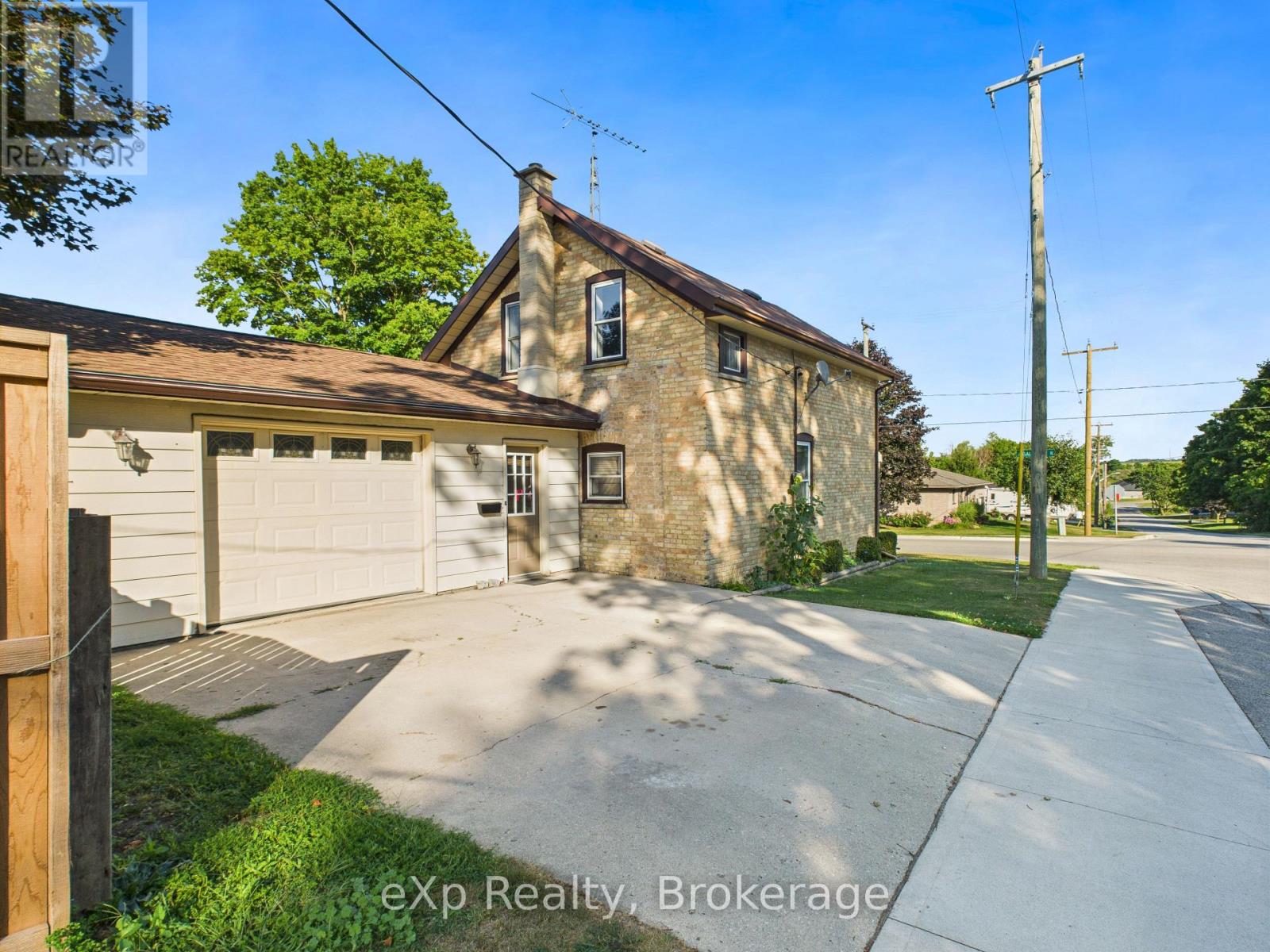 56 Absalom Street W, South Bruce, Ontario  N0G 2J0 - Photo 6 - X12344497