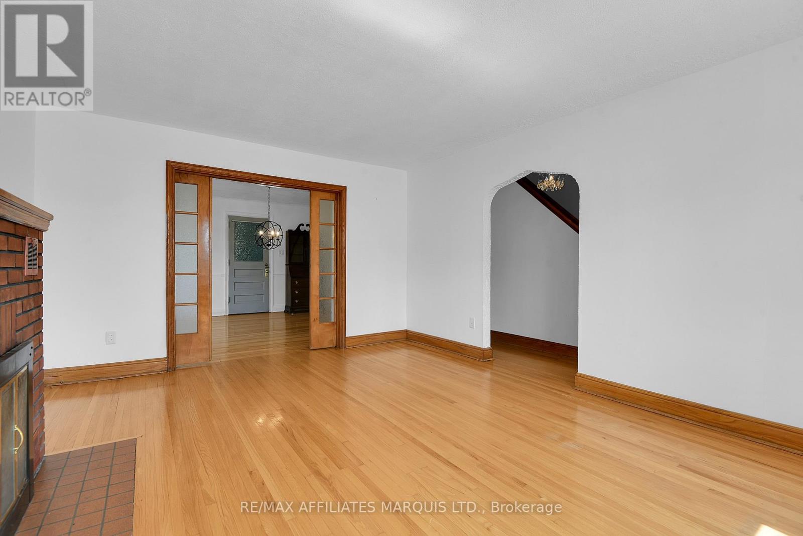 547 Fifth Street E, Cornwall, Ontario  K6H 2M6 - Photo 4 - X12344507