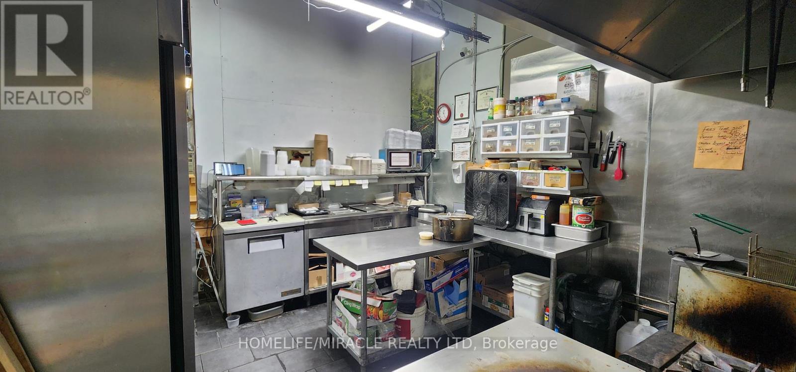 408 Dalhousie Street, Ottawa, Ontario  K1N 9J9 - Photo 8 - X12343185