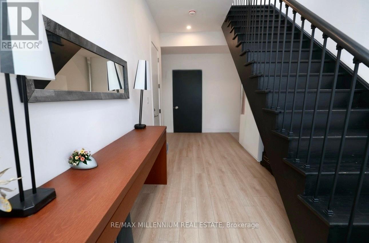 Property at 23 - 37 SUMMERSIDE MEWS S image 4