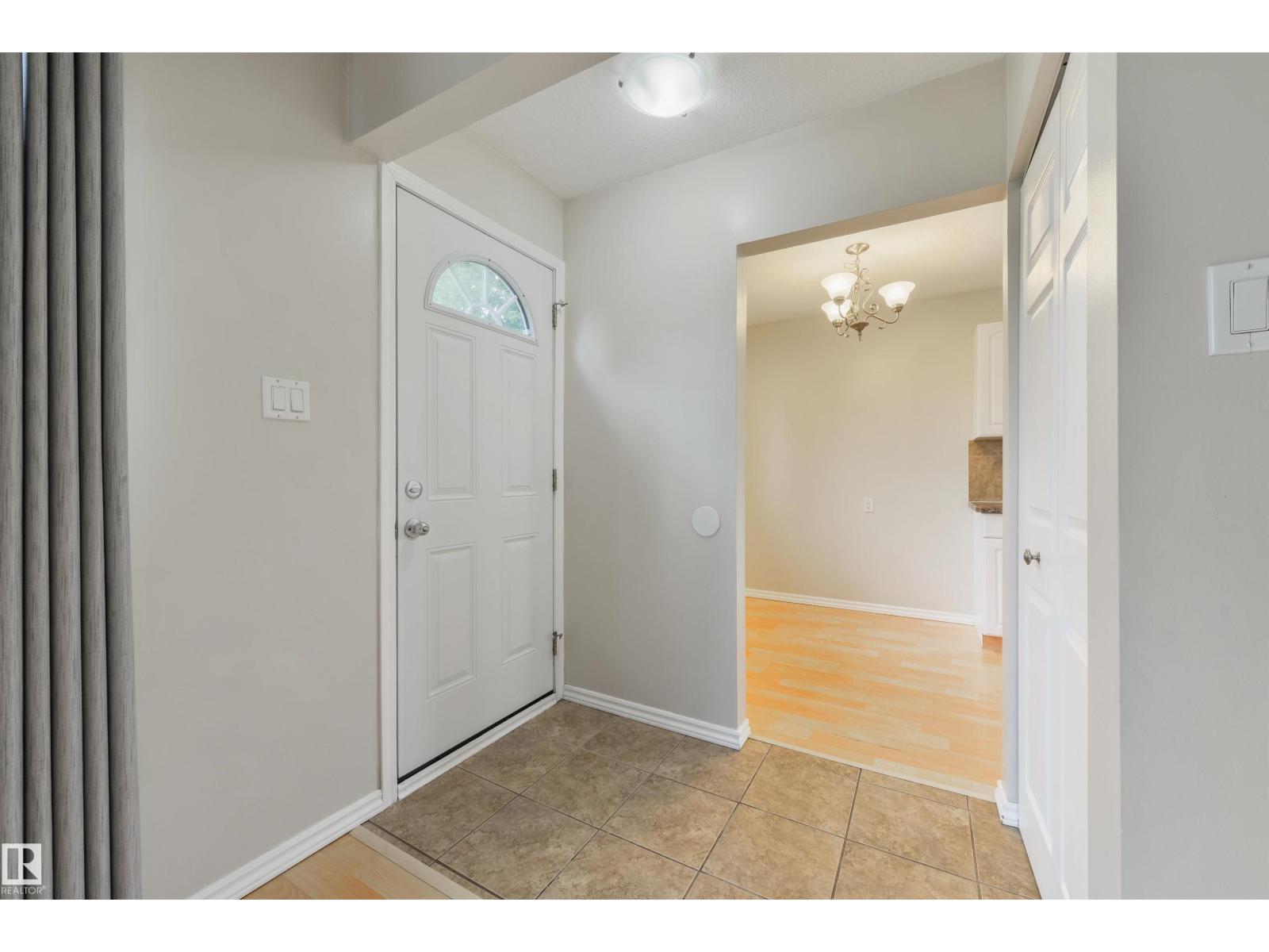 Property at 4426 47 ST image 3