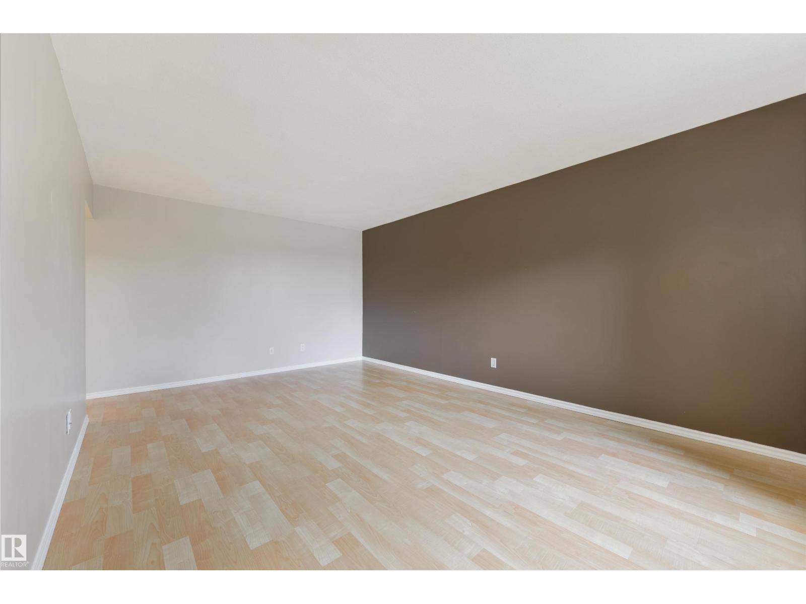 Property at 4426 47 ST image 5