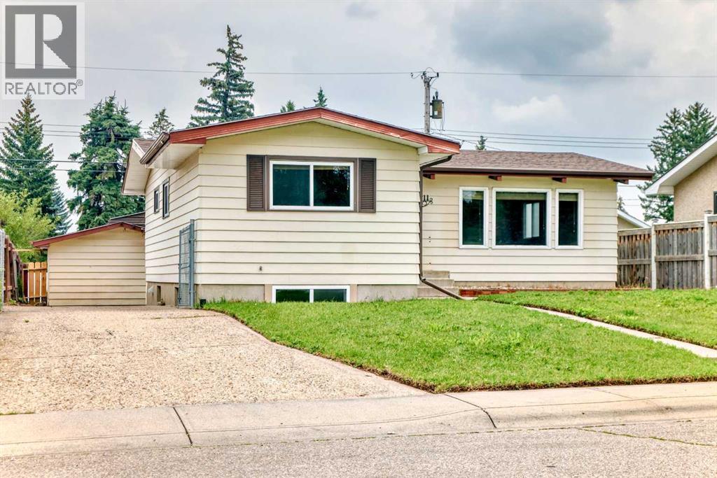 Property at 211 Allan Crescent SE image 2