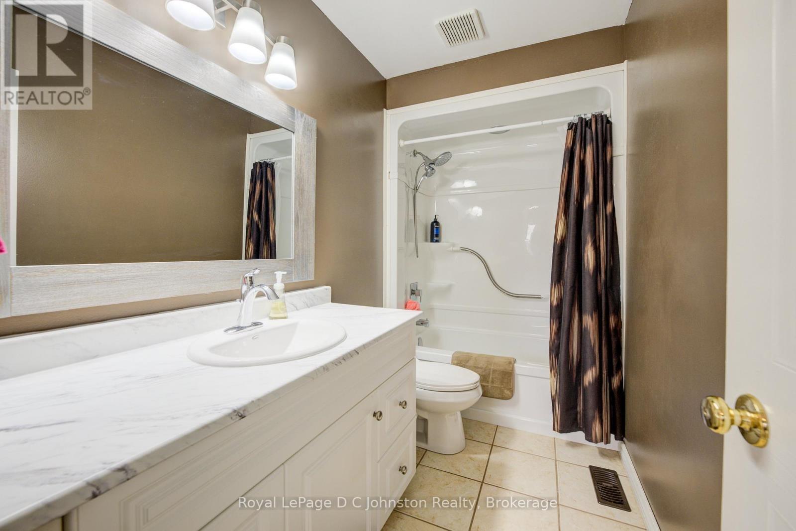 254 Scott Road, Cambridge, Ontario  N3C 3W8 - Photo 20 - X12290953