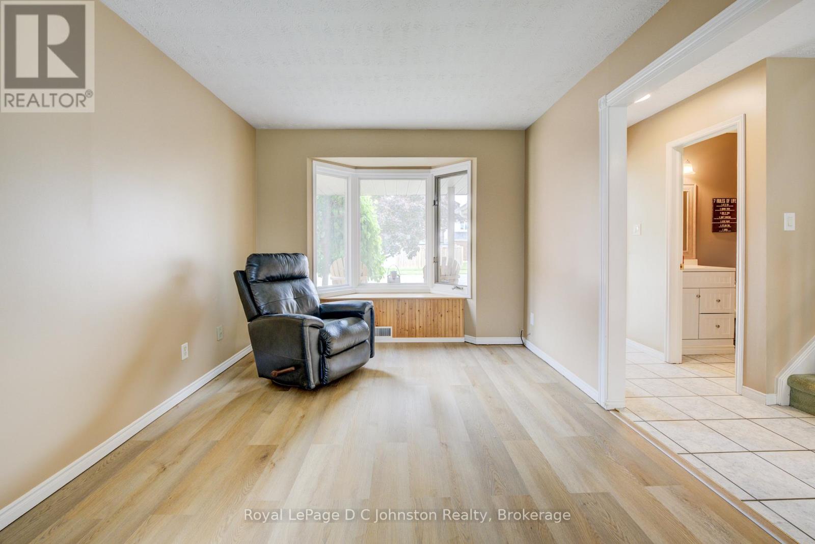 254 Scott Road, Cambridge, Ontario  N3C 3W8 - Photo 7 - X12290953