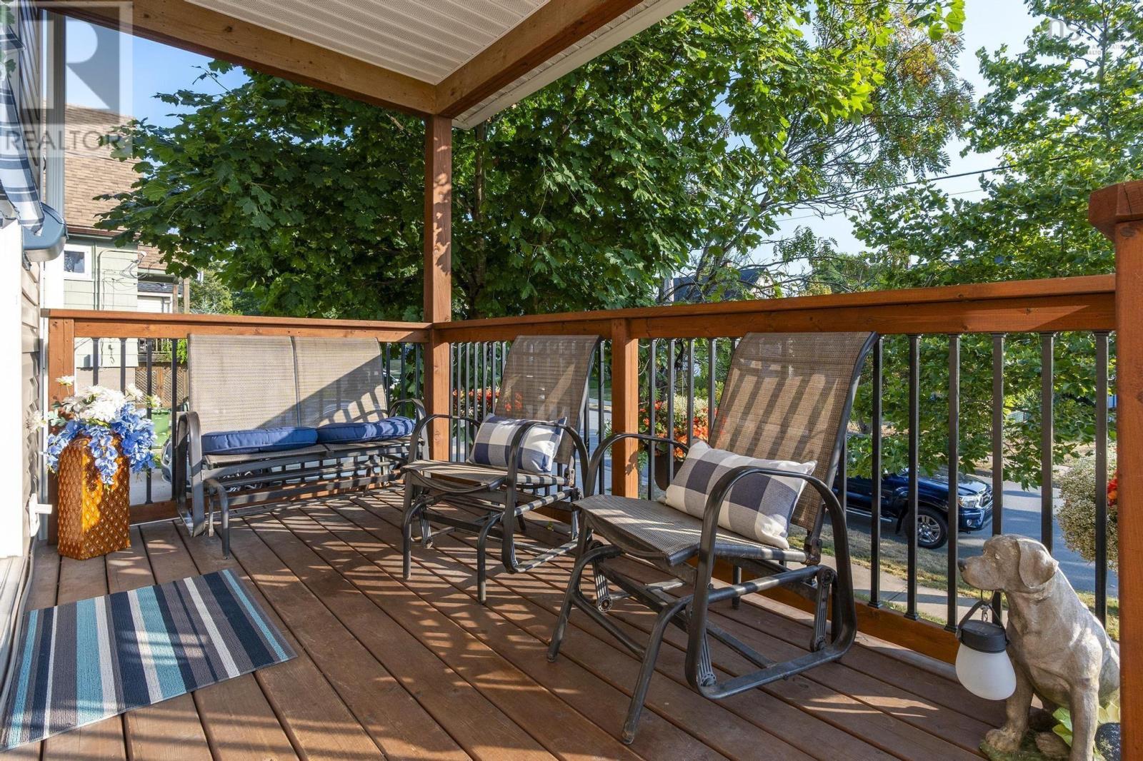 Property at 3707 Rosemeade Avenue image 3