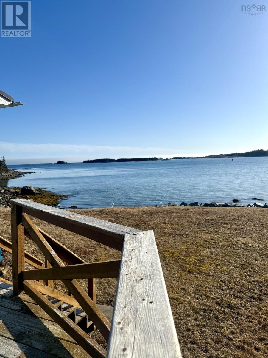 96 East Side Bickerton Road, Port Bickerton, Nova Scotia  B0J 1A0 - Photo 8 - 202506626