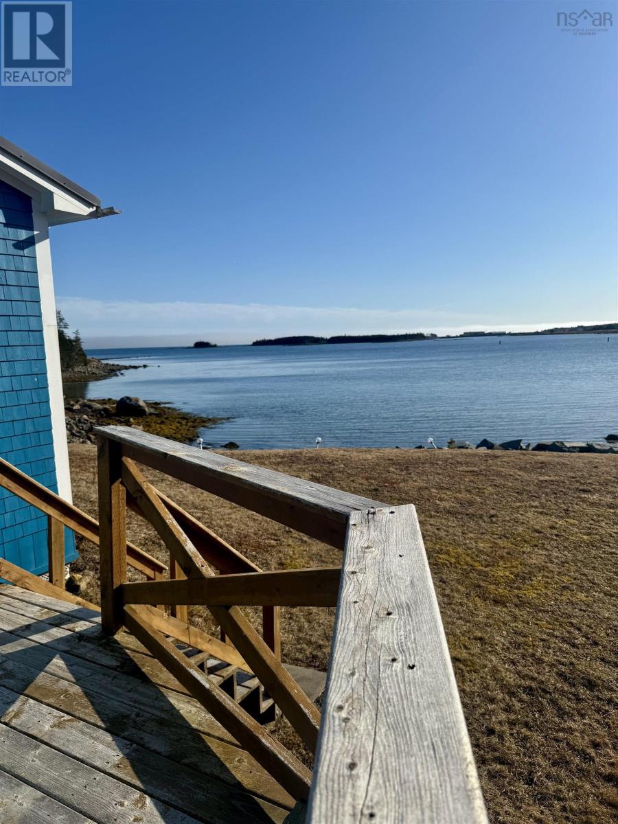 96 East Side Bickerton Road, Port Bickerton, Nova Scotia  B0J 1A0 - Photo 5 - 202506626