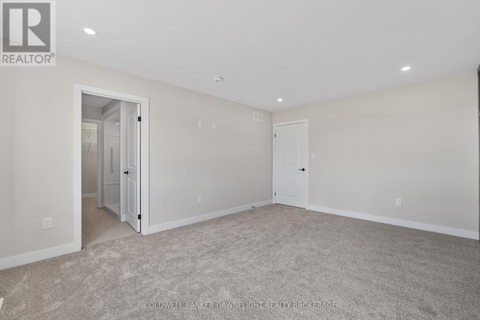 127 Victoria Avenue E, South Huron, Ontario  N0M 1M0 - Photo 15 - X12344556