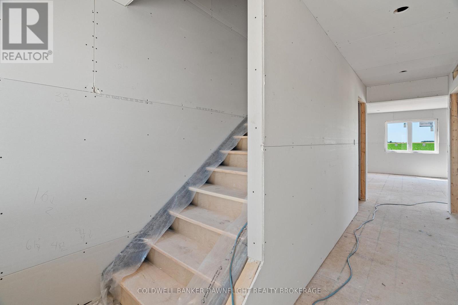 127 Victoria Avenue E, South Huron, Ontario  N0M 1M0 - Photo 17 - X12344556