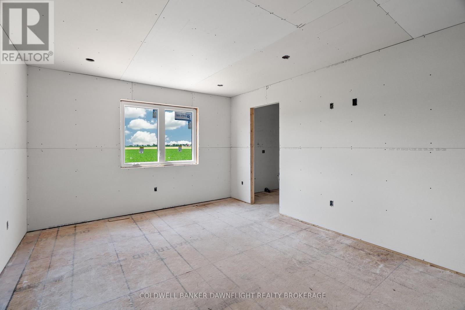127 Victoria Avenue E, South Huron, Ontario  N0M 1M0 - Photo 20 - X12344556