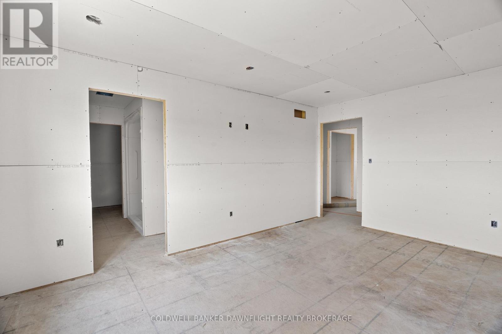 127 Victoria Avenue E, South Huron, Ontario  N0M 1M0 - Photo 21 - X12344556