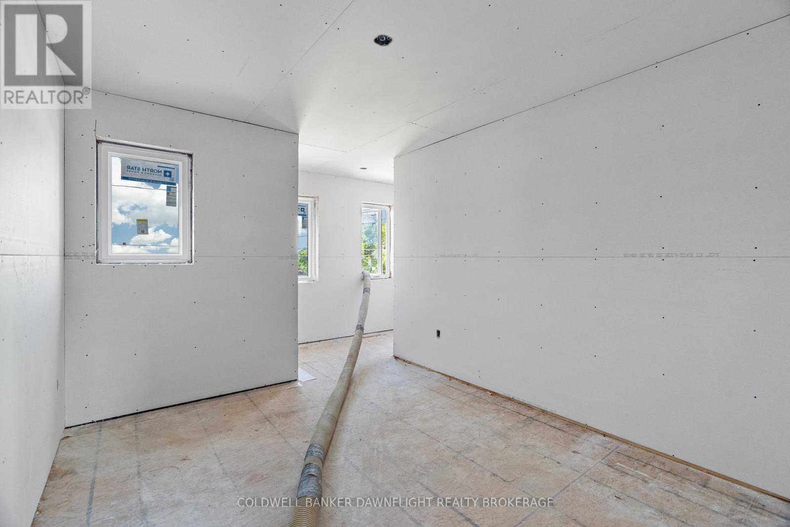 127 Victoria Avenue E, South Huron, Ontario  N0M 1M0 - Photo 25 - X12344556