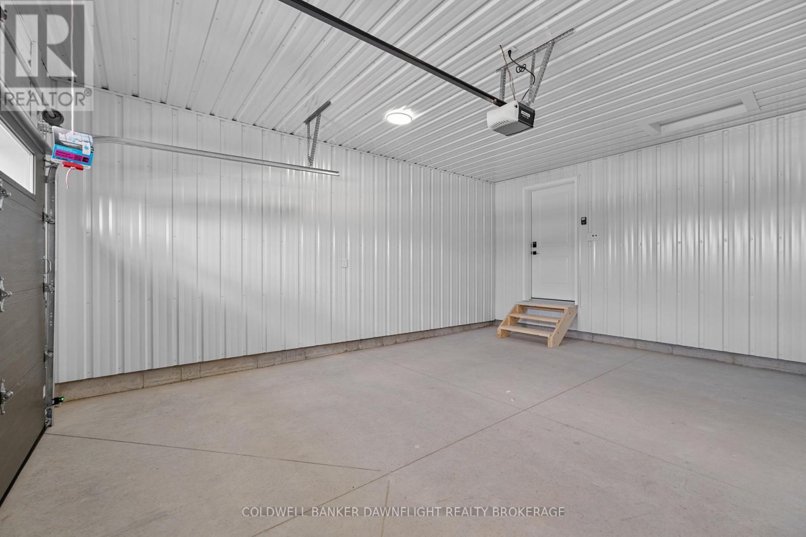127 Victoria Avenue E, South Huron, Ontario  N0M 1M0 - Photo 30 - X12344556