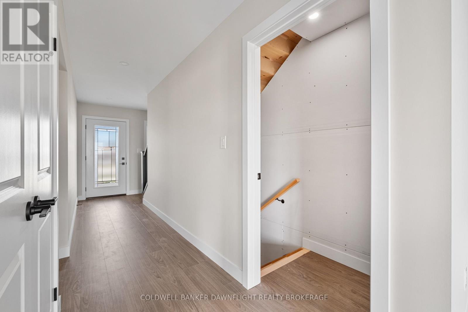 127 Victoria Avenue E, South Huron, Ontario  N0M 1M0 - Photo 31 - X12344556