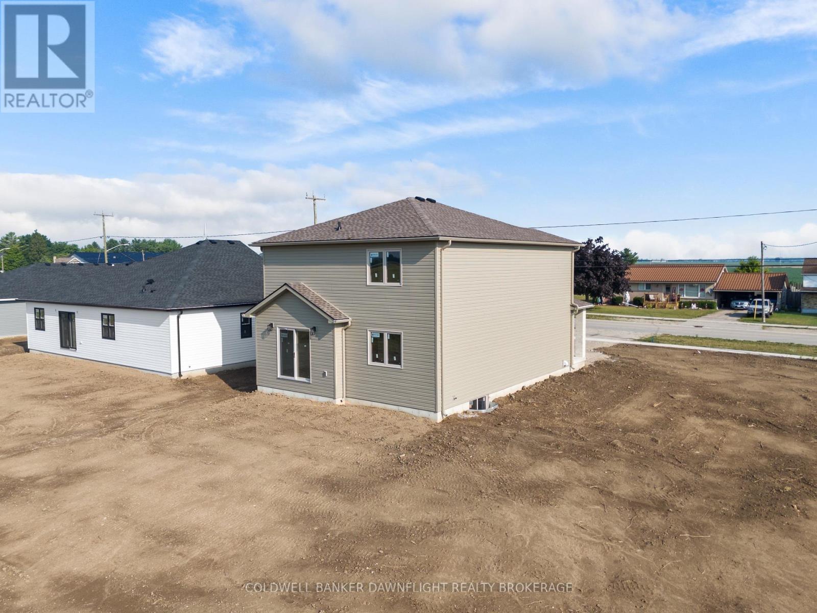 127 Victoria Avenue E, South Huron, Ontario  N0M 1M0 - Photo 5 - X12344556